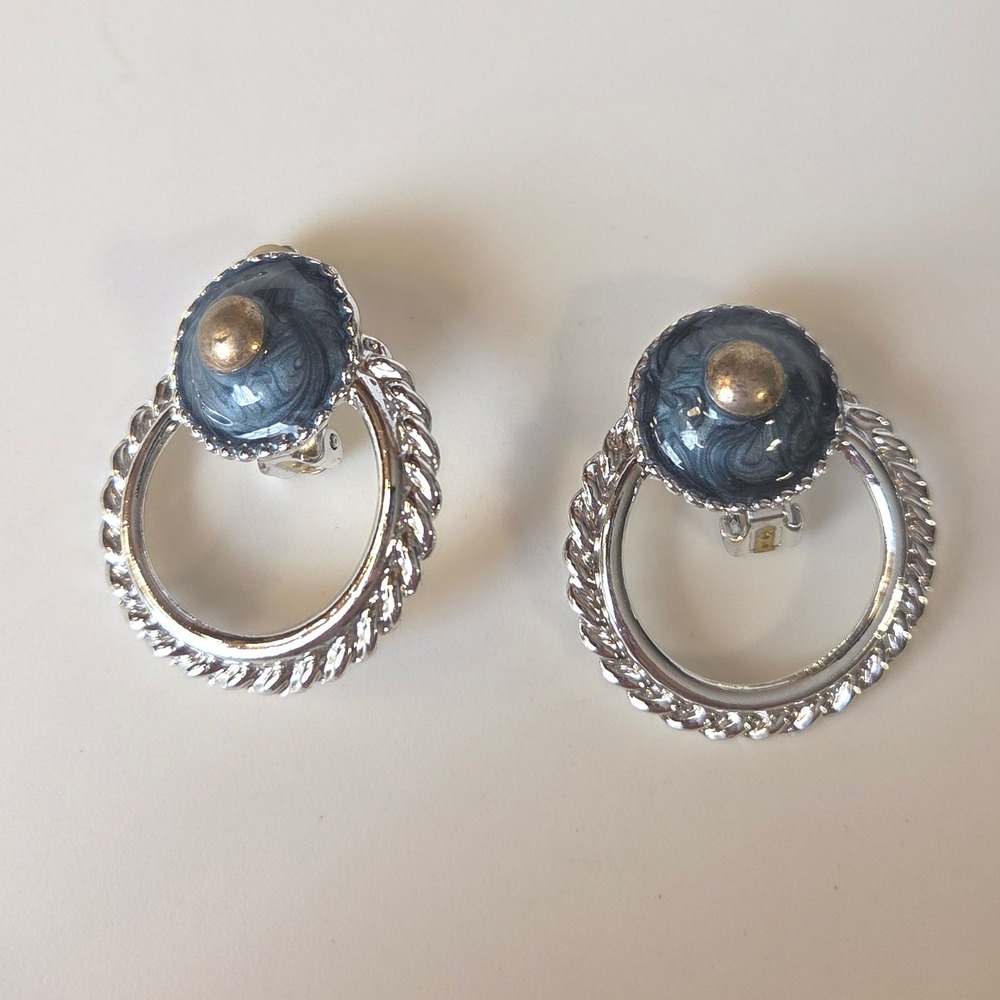 Vintage Unsigned Silver Tone Twisted Rope Blue Enamel 1980's‎ Hoop Clip Earrings